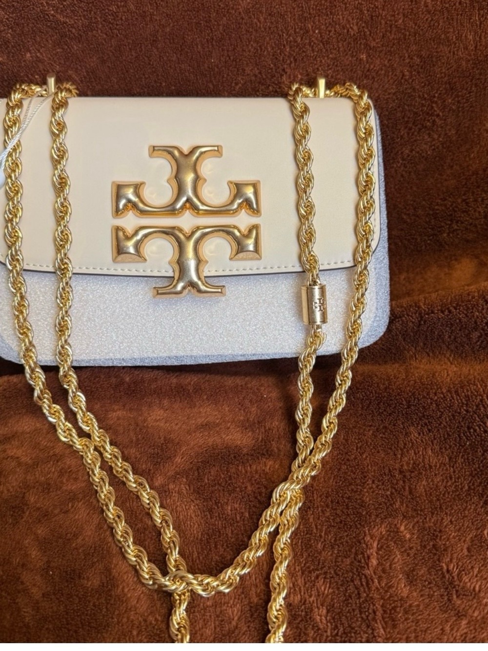 Tory Burch Cream Leather Crossbody with Gold Logo Chain - Picture 10 of 10